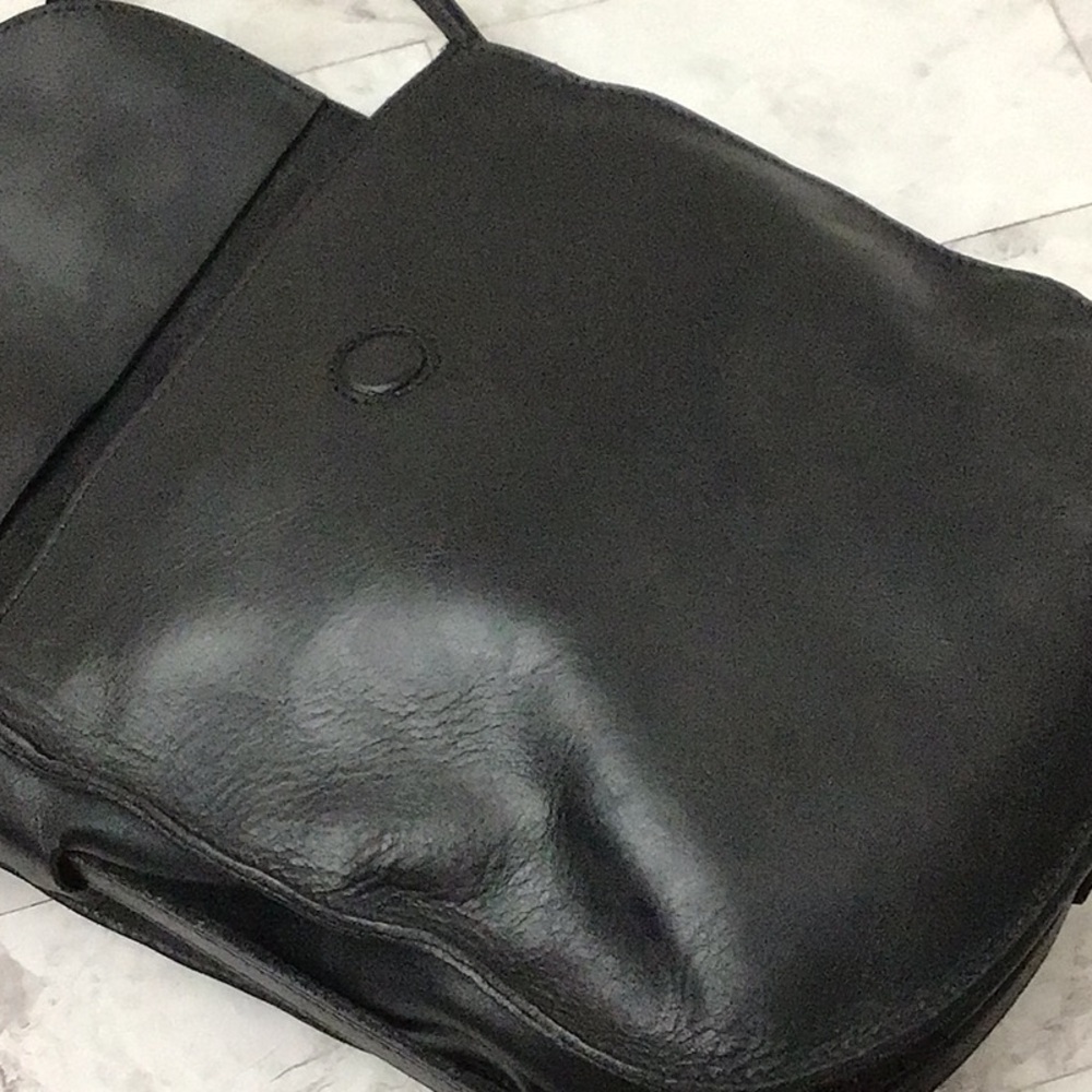 Roots Black Leather Crossbody Bag - Picture 6 of 8